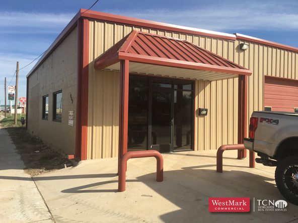 902 Lubbock Rd, Brownfield, TX 79316